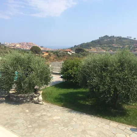 Con Piscina A Imperia, Italy Imperia