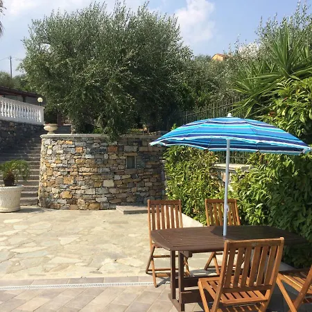Villa Con Piscina A Imperia, Italy Imperia